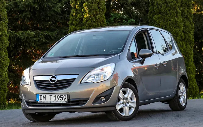 opel Opel Meriva cena 23900 przebieg: 137682, rok produkcji 2011 z Otwock